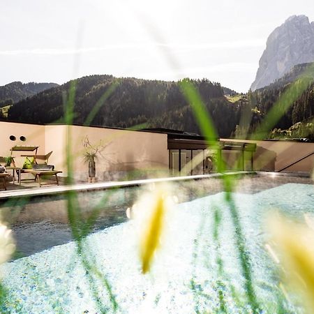 Hotel Touring Dolomites Santa Cristina Val Gardena Esterno foto