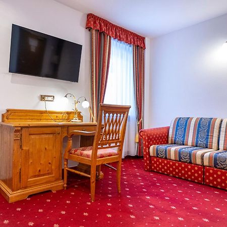 Hotel Touring Dolomites Santa Cristina Val Gardena Esterno foto