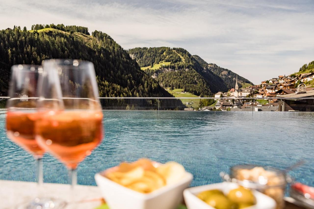 Hotel Touring Dolomites Santa Cristina Val Gardena Esterno foto