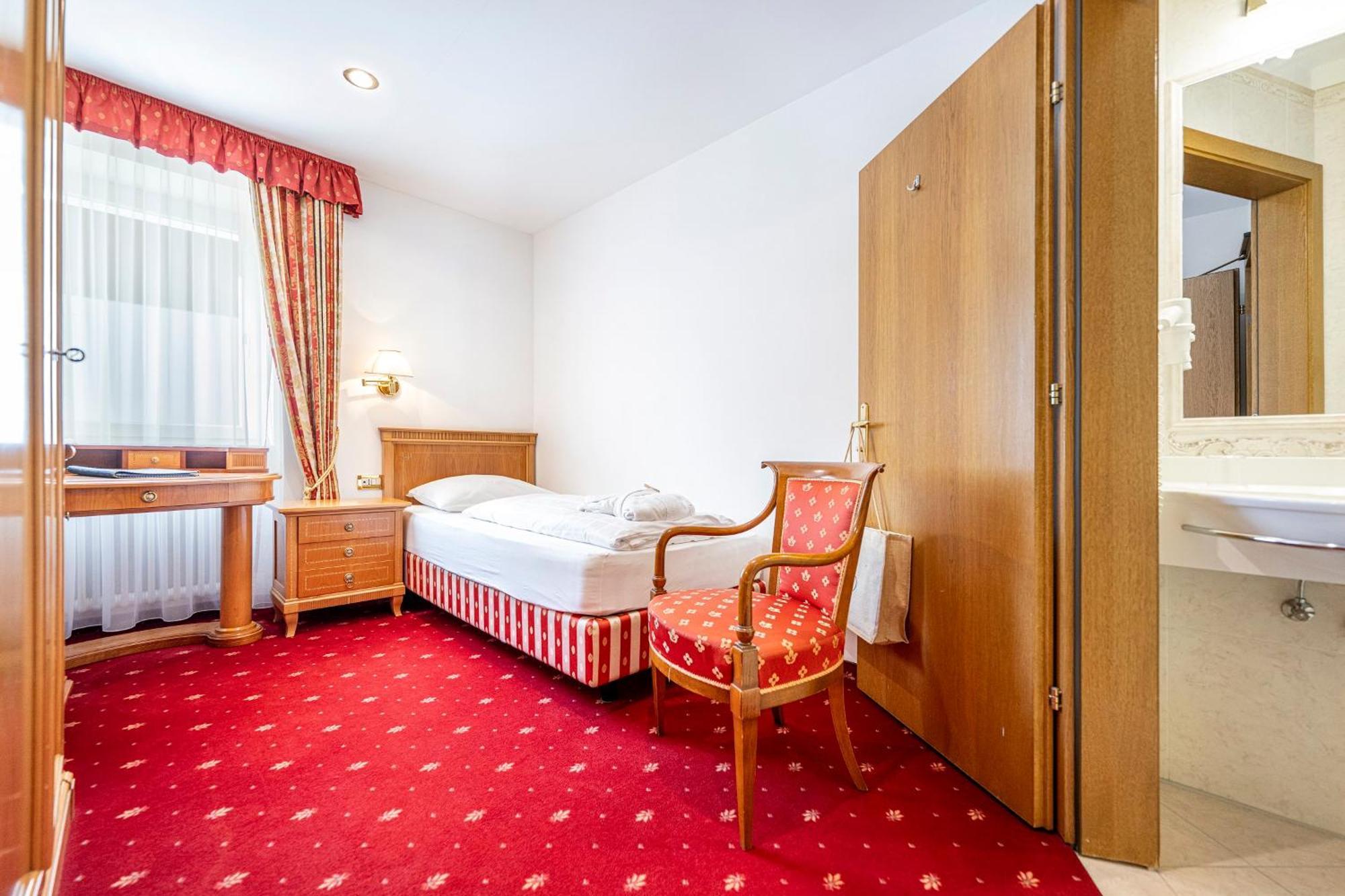 Hotel Touring Dolomites Santa Cristina Val Gardena Camera foto