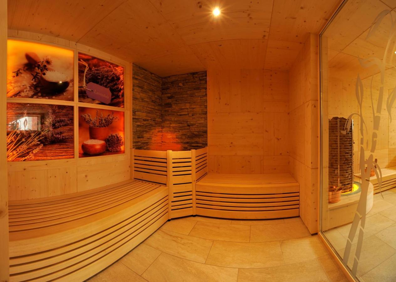 Hotel Touring Dolomites Santa Cristina Val Gardena Esterno foto