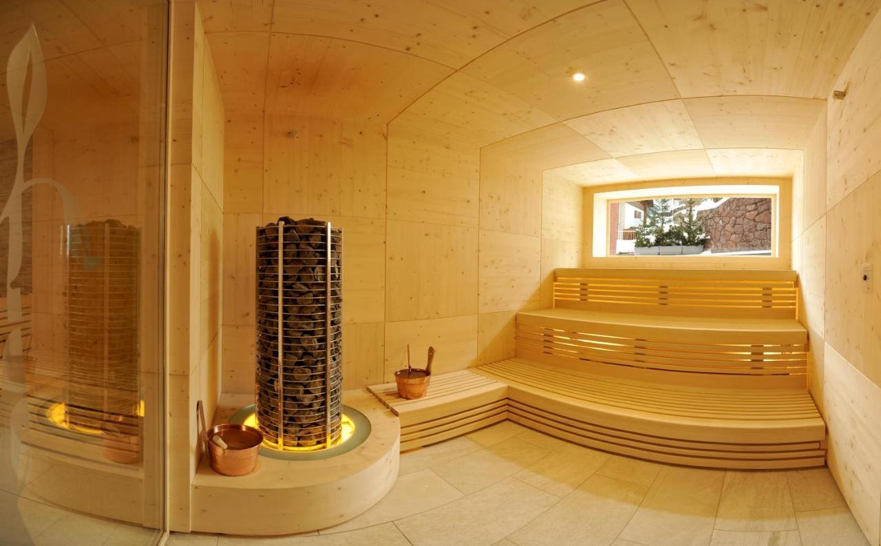 Hotel Touring Dolomites Santa Cristina Val Gardena Esterno foto