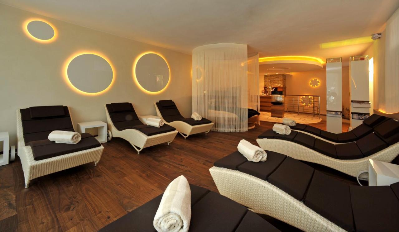 Hotel Touring Dolomites Santa Cristina Val Gardena Esterno foto